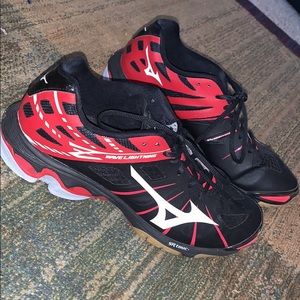 Mizuno volleyball shoes